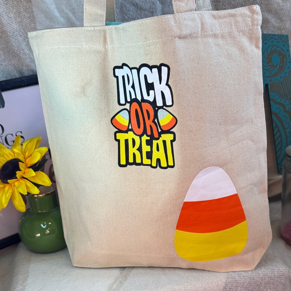 Cute Ghost Tote Bag with Glitter Bow - Picture 2 of 3